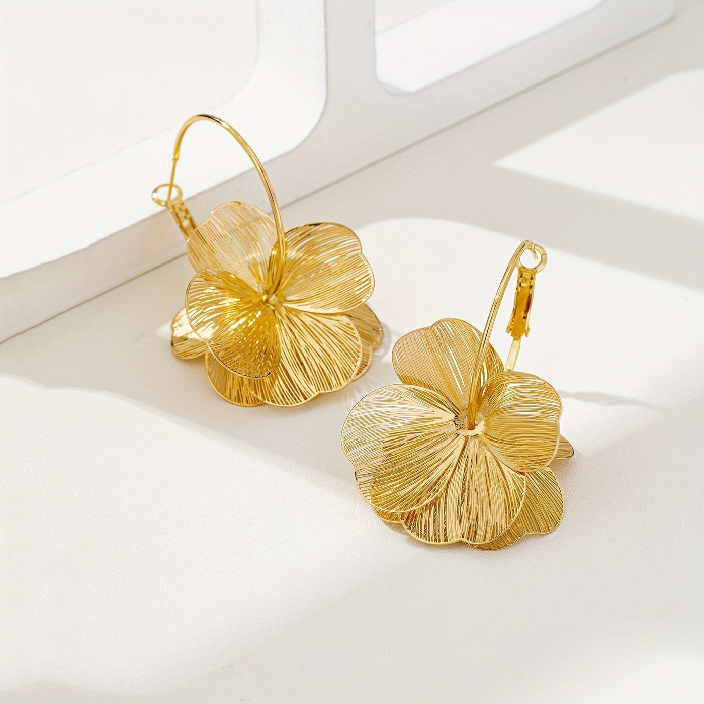 Zlatne naušnice sa rupicama