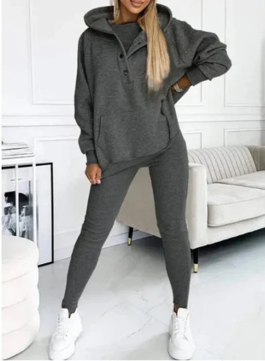 Lara - Sportski Chic Set: Udobnost i Stil u Jednom Izgledu