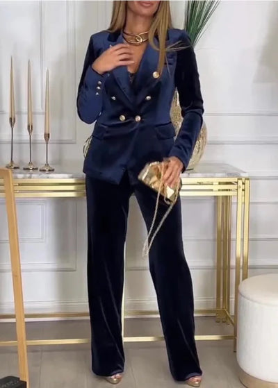 Nora - Elegantan komplet od somota