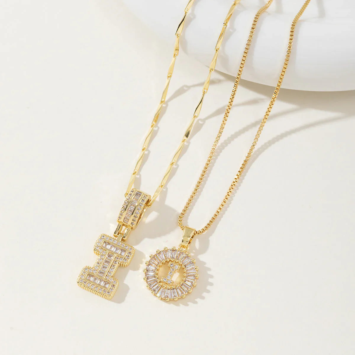 Ogrlica sa slovom Moisanit | Zlato