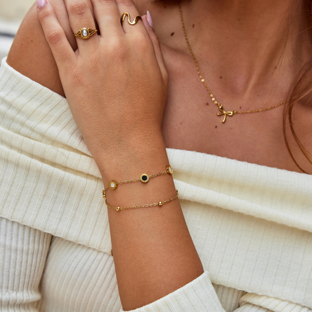 Oniks i beličasti kamen narukvica