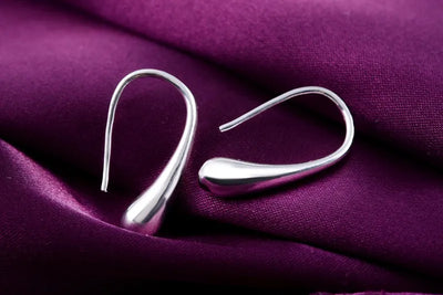 Viseći minđuše u obliku kapi od srebra