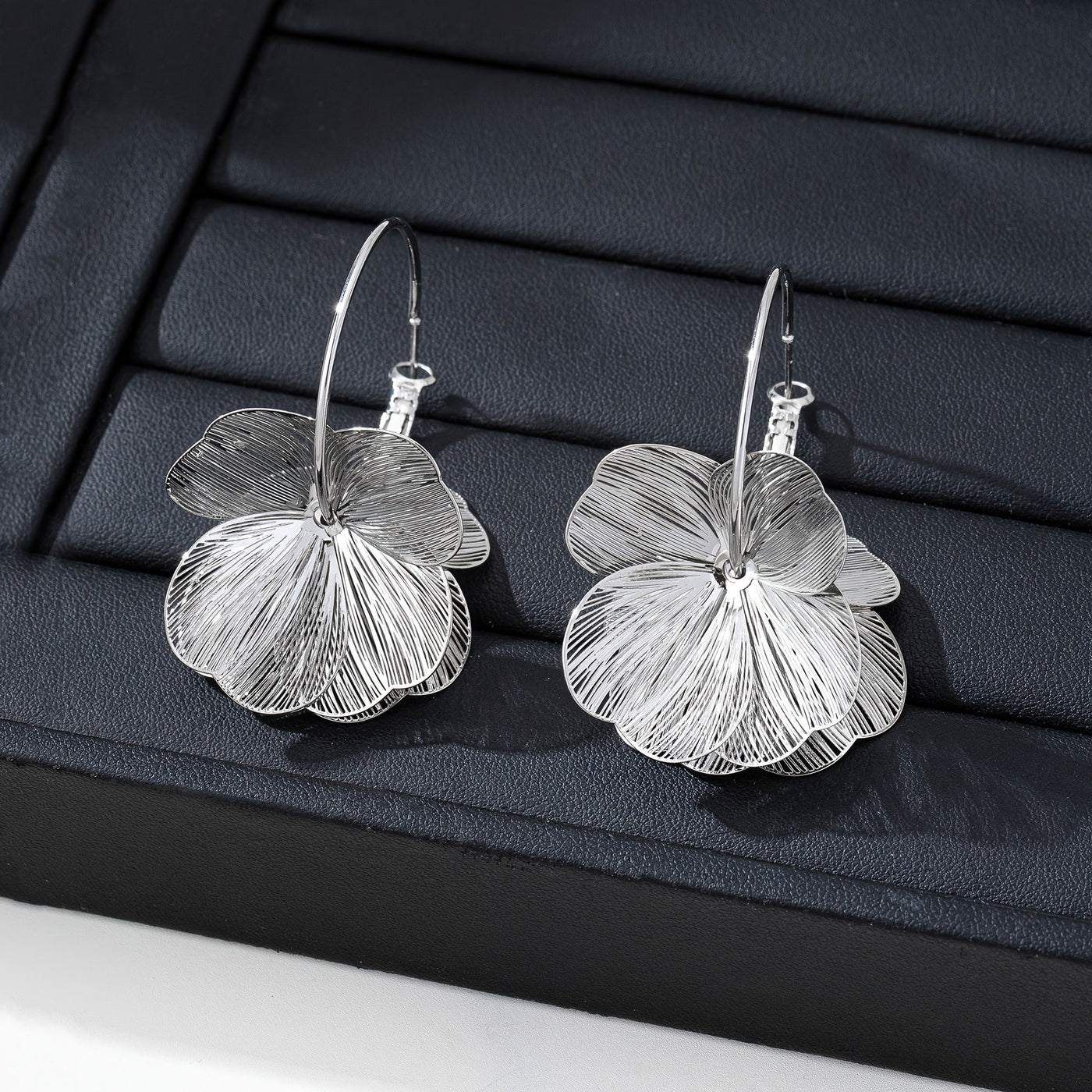 Zlatne naušnice sa rupicama