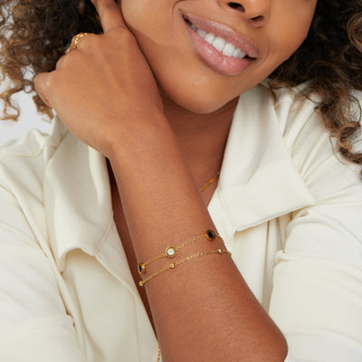 Oniks i beličasti kamen narukvica